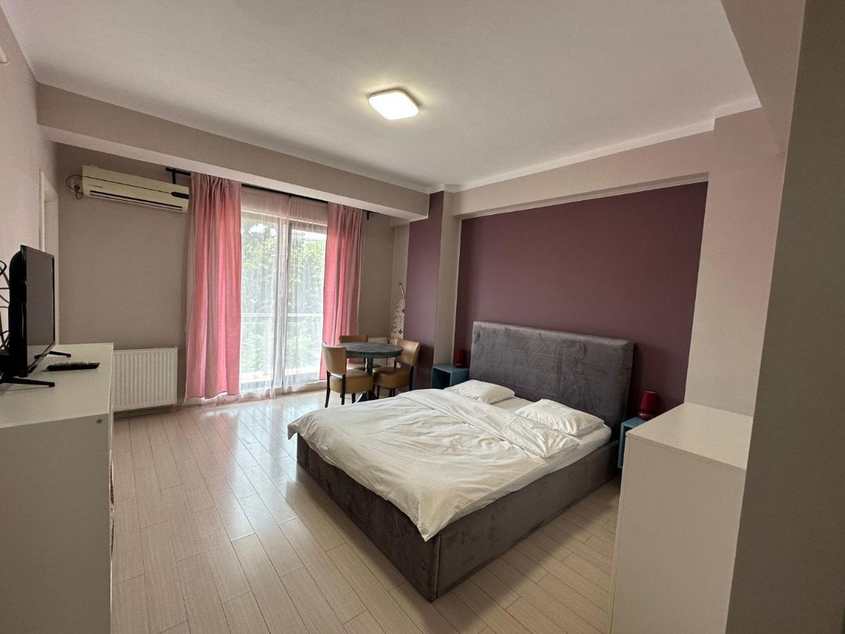 Central Studio Vitan Mall Bukarest Eksteriør billede